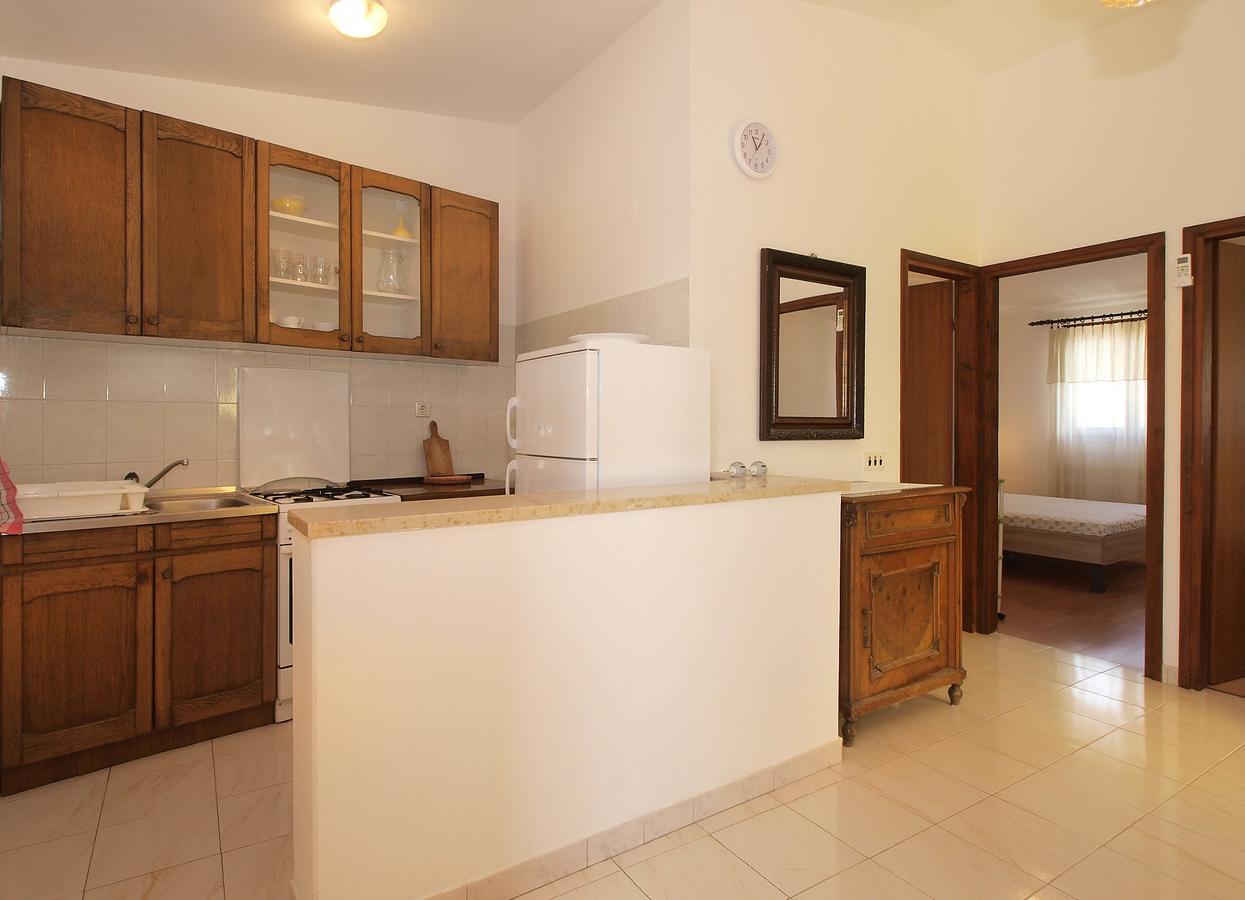 Apartments Luciano 1728 Premantura Extérieur photo