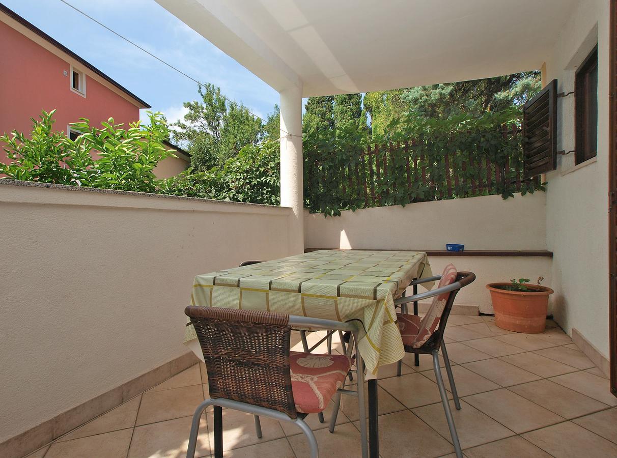Apartments Luciano 1728 Premantura Extérieur photo