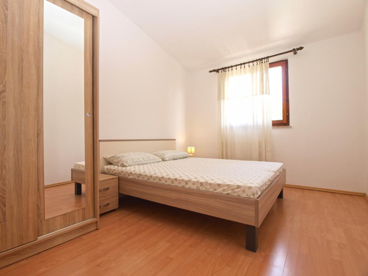 Apartments Luciano 1728 Premantura Extérieur photo